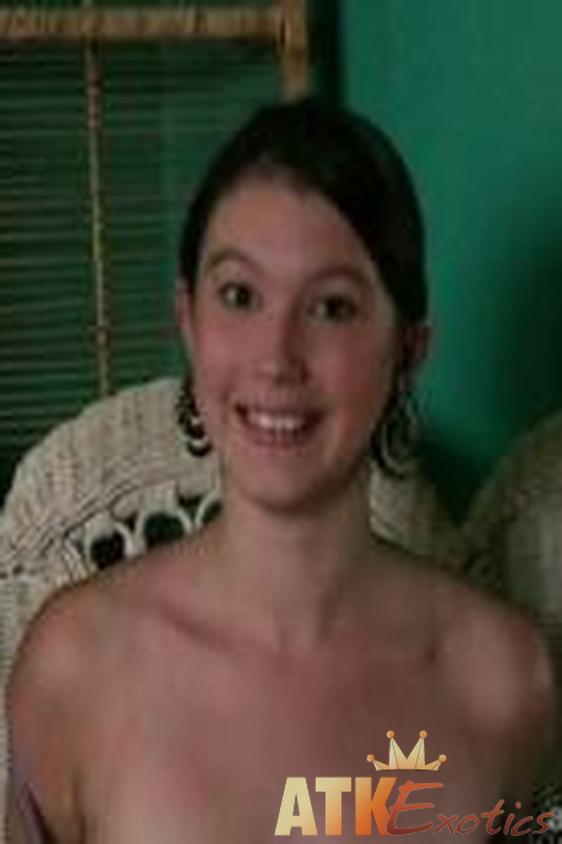 Cynthia - Interview - Screenshot 1 of 4 - Cynthia Cyn008