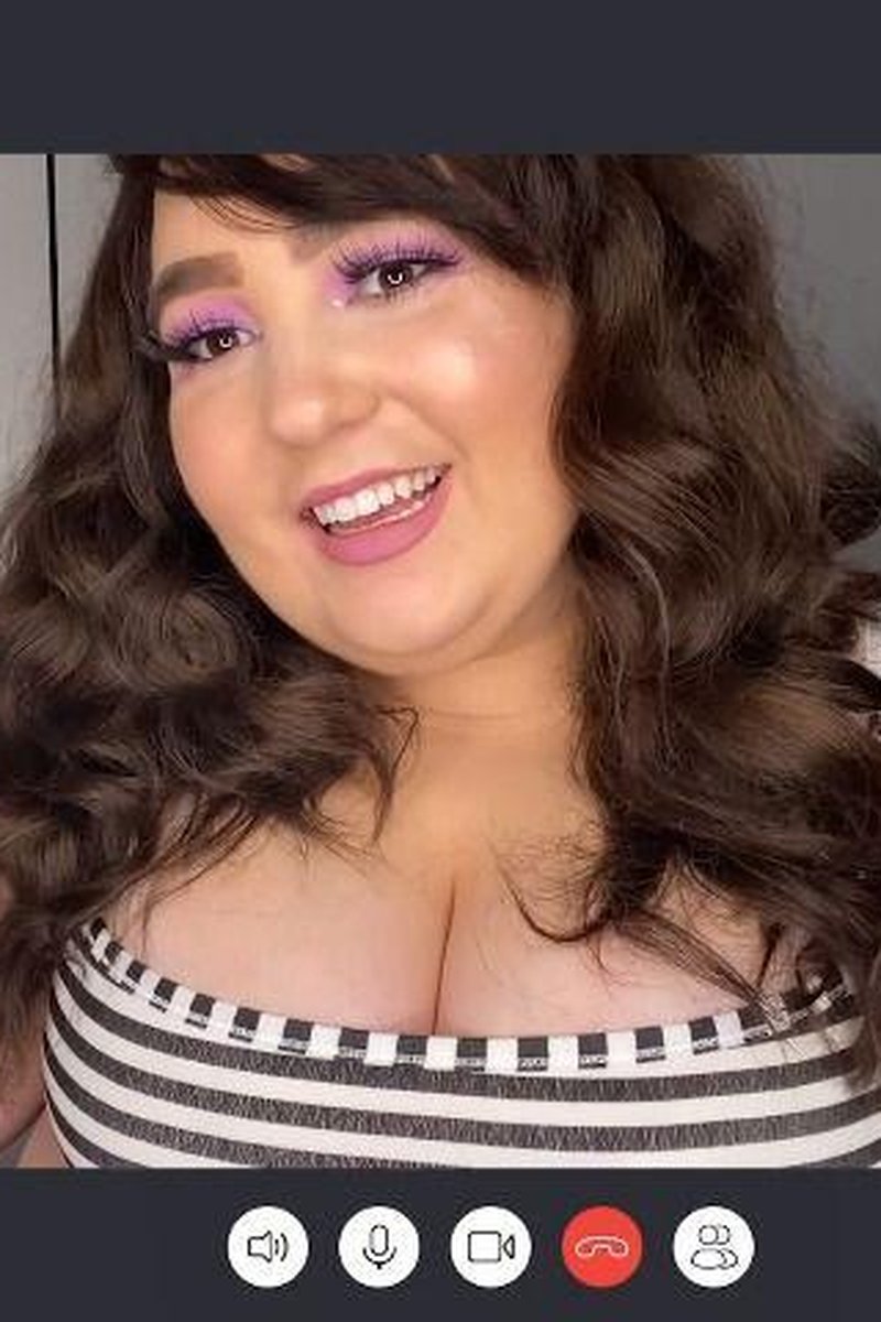 Fat BBW Facetime Date - Screenshot 1 of 4 - BBW