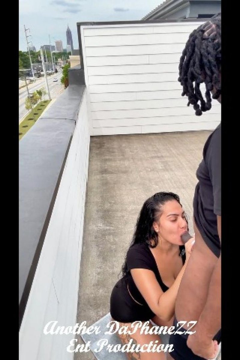 Rooftop Head - Screenshot 1 of 4 - Big Dick