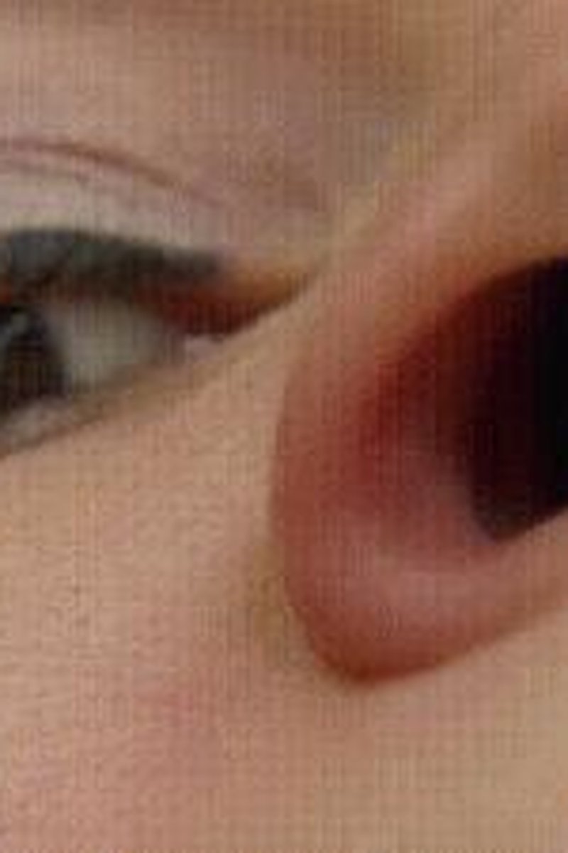 Nose Sniff And Flare Nostrils - Screenshot 1 of 4 - Close Up