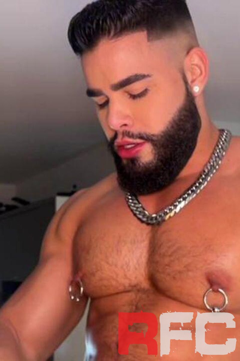 Versa - Screenshot 1 of 4 - Big Muscle Guys