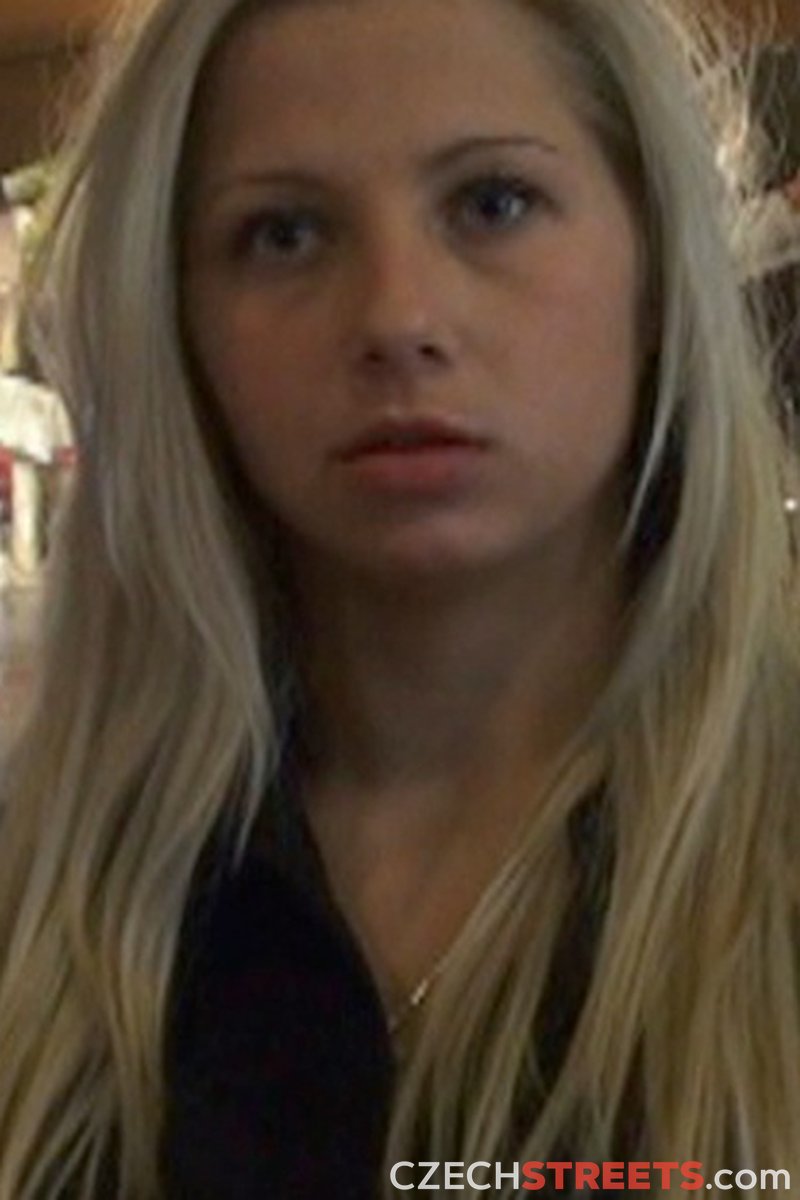Anna Kournikova? - Screenshot 1 of 4 - Blond Hair
