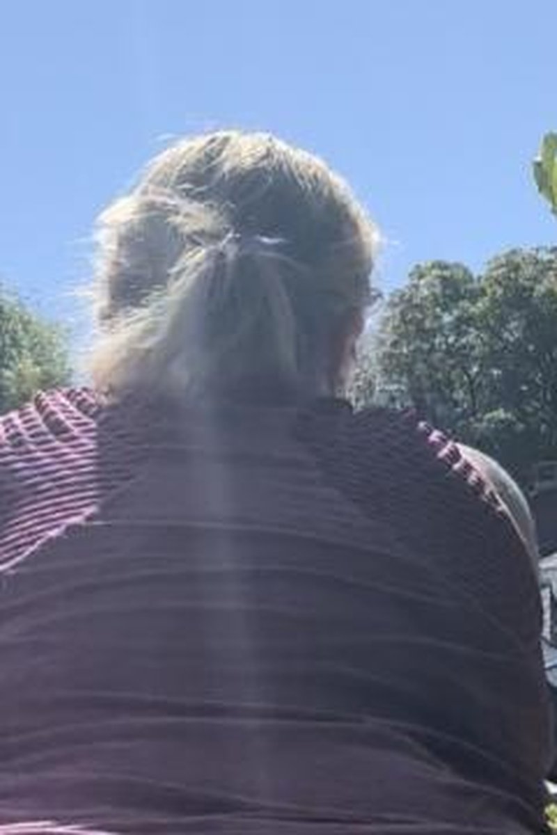 Buttcrack Exercising Outside - Screenshot 1 of 4 - Ass Fetish
