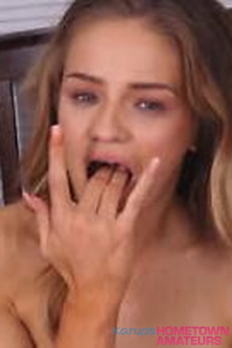 Finger Fun - Screenshot 1 of 4 - Scarlett Fall