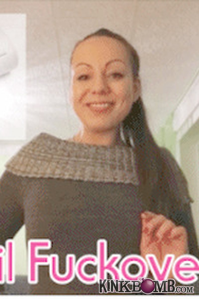 Moneyprincess-Isabella: Blackmail Fuckover Pt.2 - Screenshot 1 of 4 - Bitch