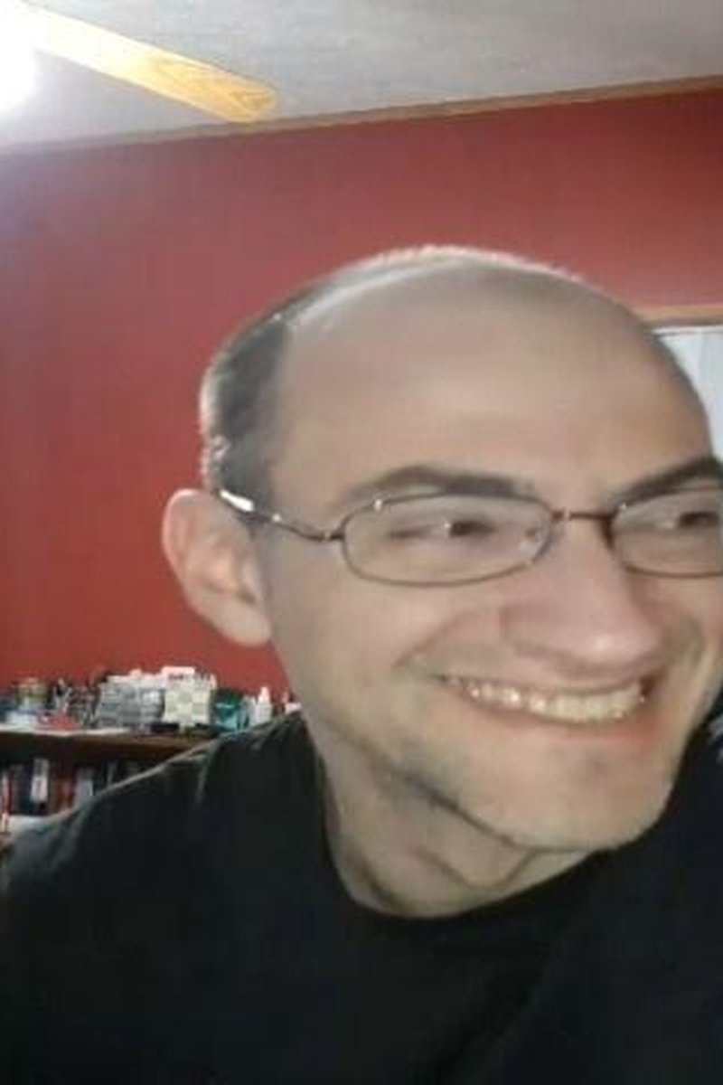 Watching Fleccas Talks - Screenshot 1 of 4 - Close Up