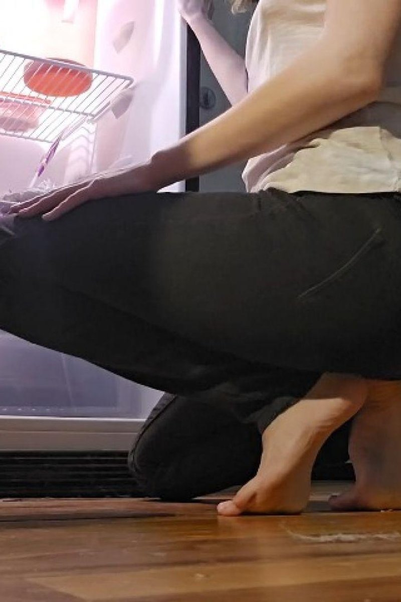 Vore POV - Screenshot 1 of 4 - Belly Fetish