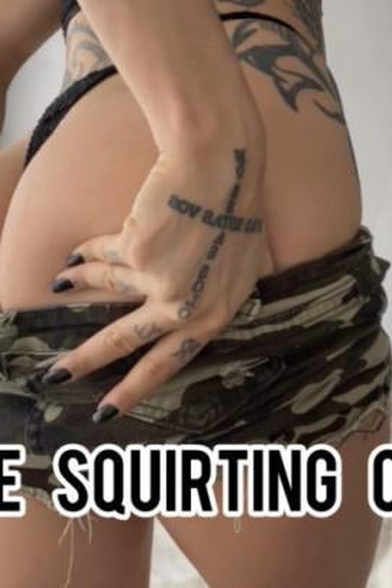 Multiple Squirting Orgasms - Screenshot 1 of 4 - Glasses