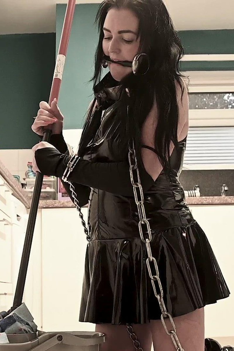 Retribution Part 25 - Screenshot 1 of 4 - Ms Strictland