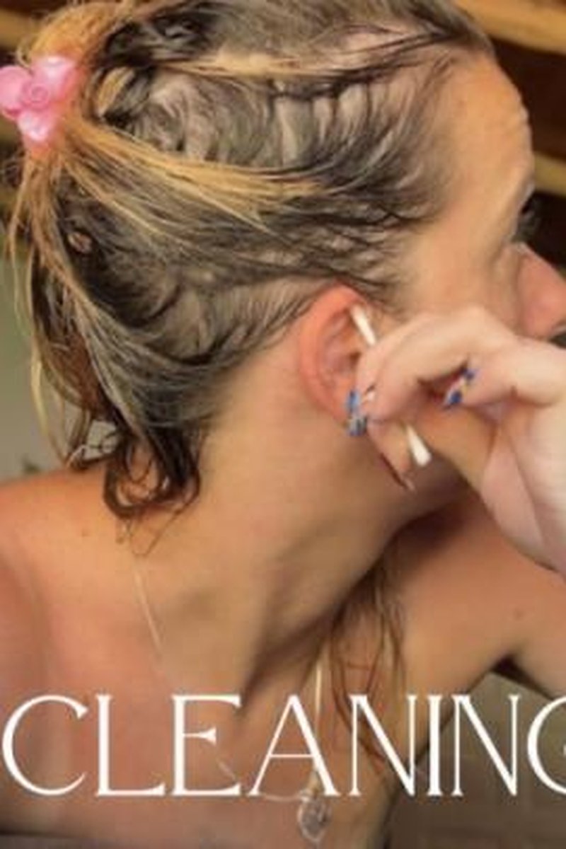 Ear Cleaning - Screenshot 1 of 4 - Cleaning