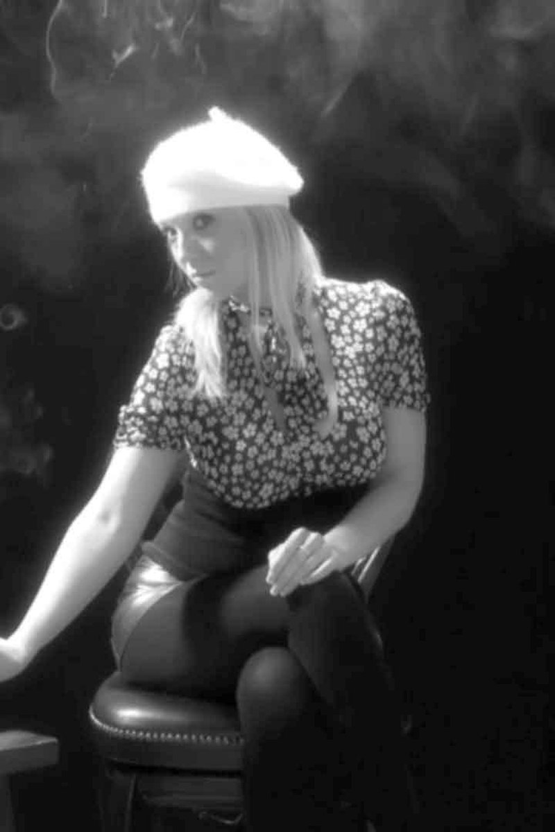 Nancy 4 - Screenshot 1 of 4 - Spanking