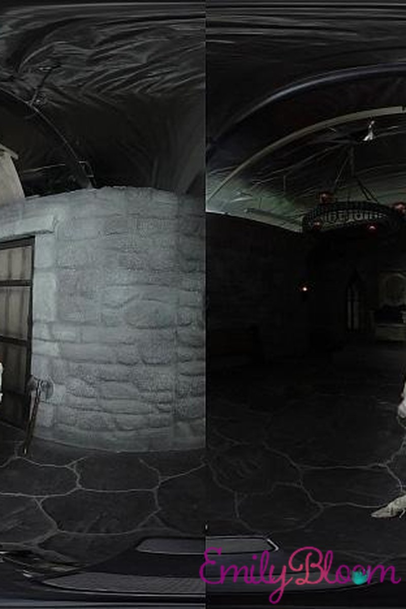 Mummy VR - Screenshot 1 of 4 - Big Tits