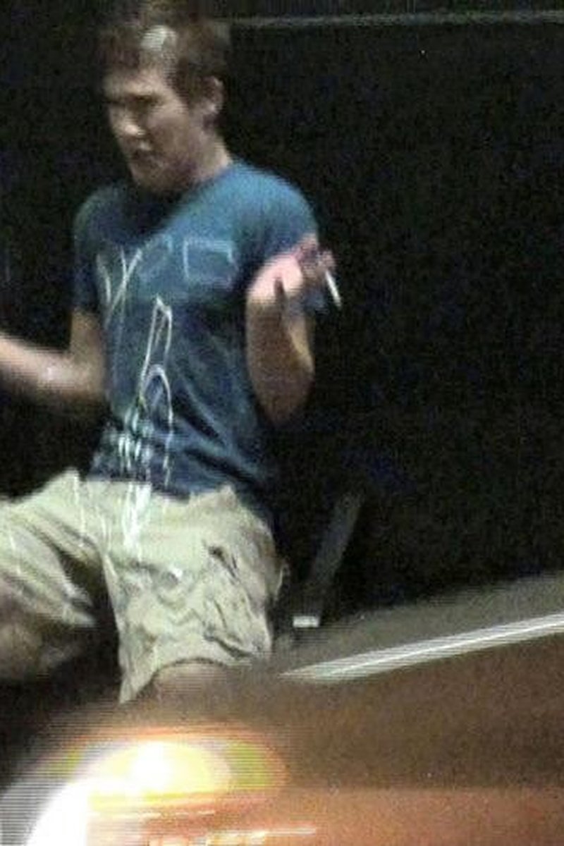 Night Bus Stop Violation - Screenshot 1 of 4 - Gay