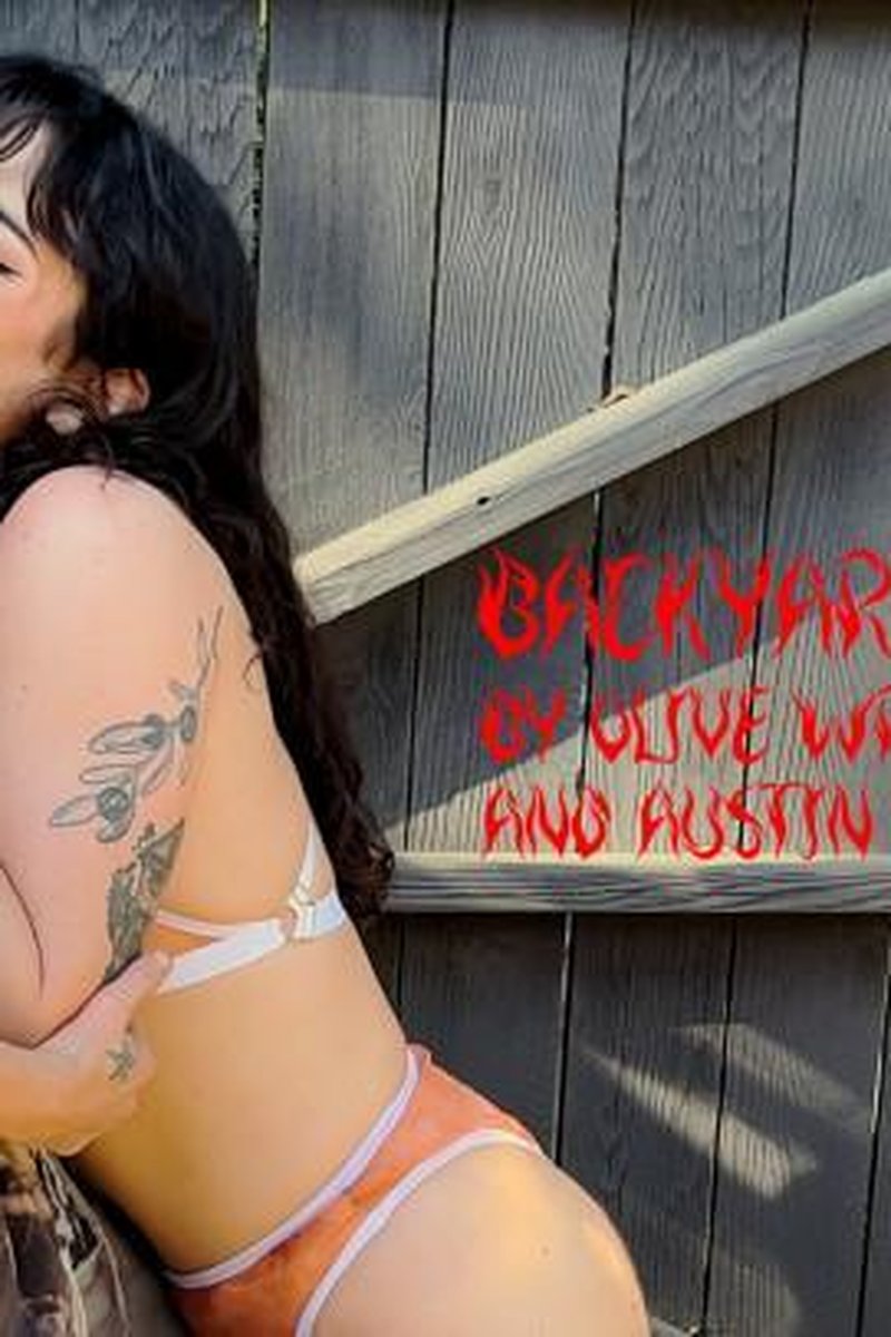Backyard Quickie - Screenshot 1 of 4 - Hairy Pussy