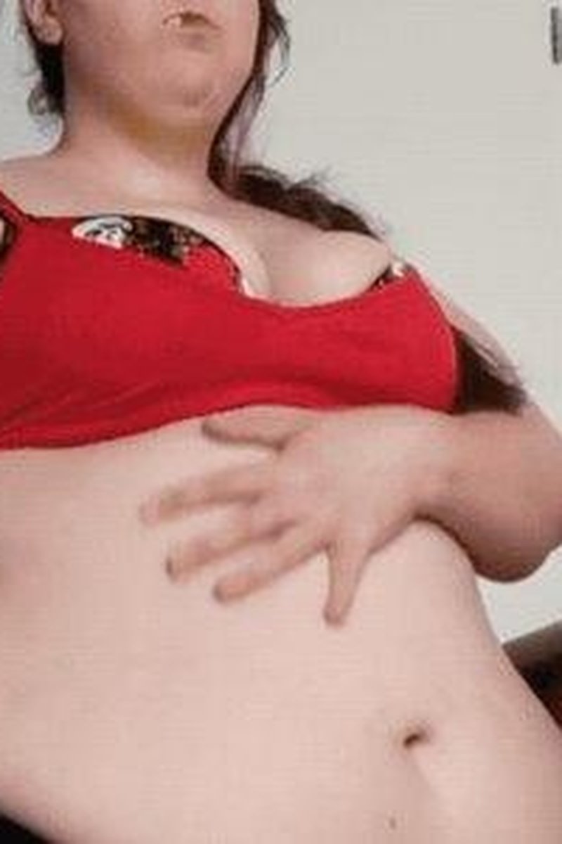 A Dozen Donut Stuffing! - Screenshot 1 of 4 - BBW