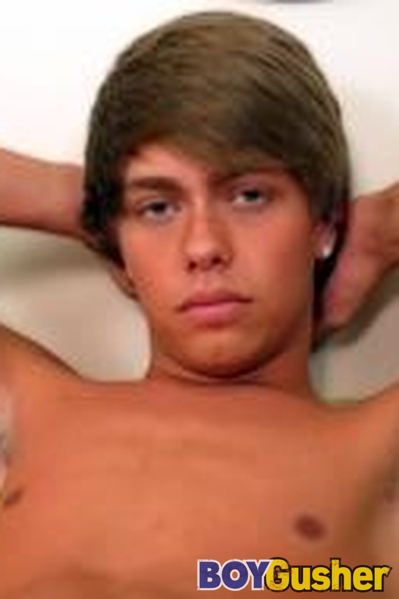 Eli - Screenshot 1 of 4 - Gay