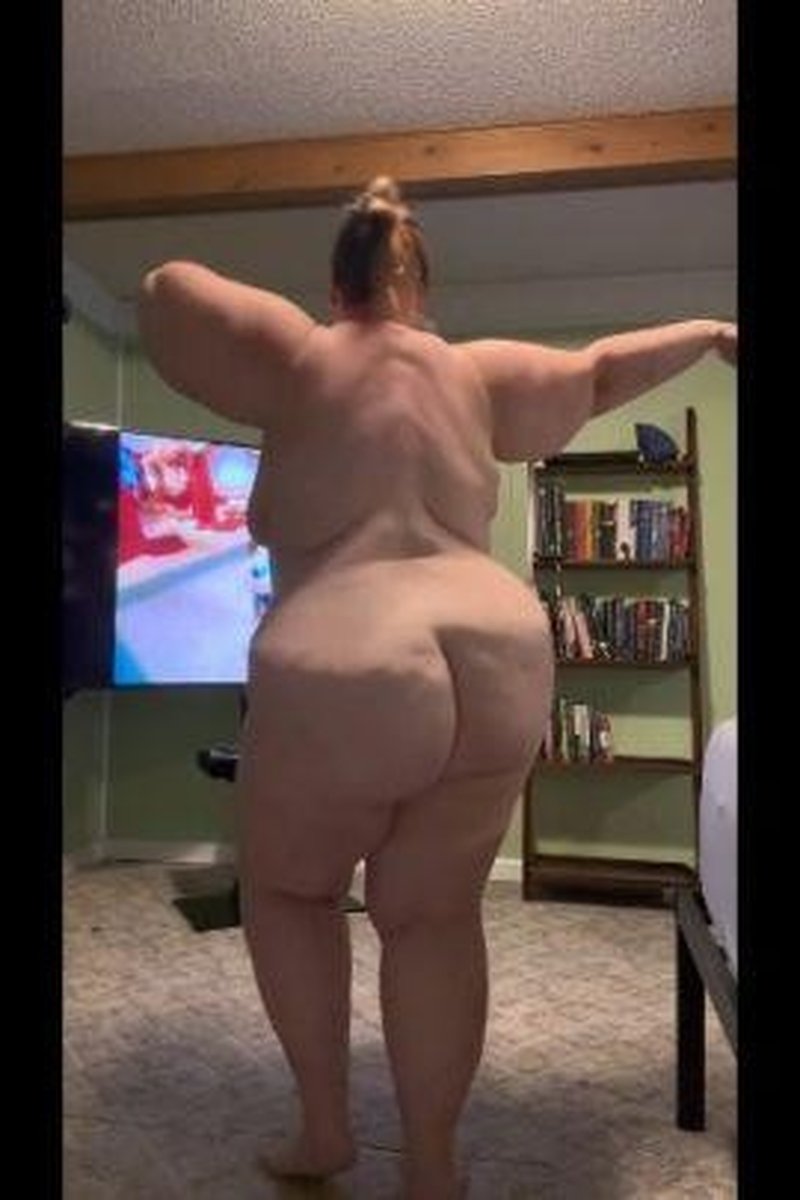 Naked Dancing - Screenshot 1 of 4 - Armpit Fetish