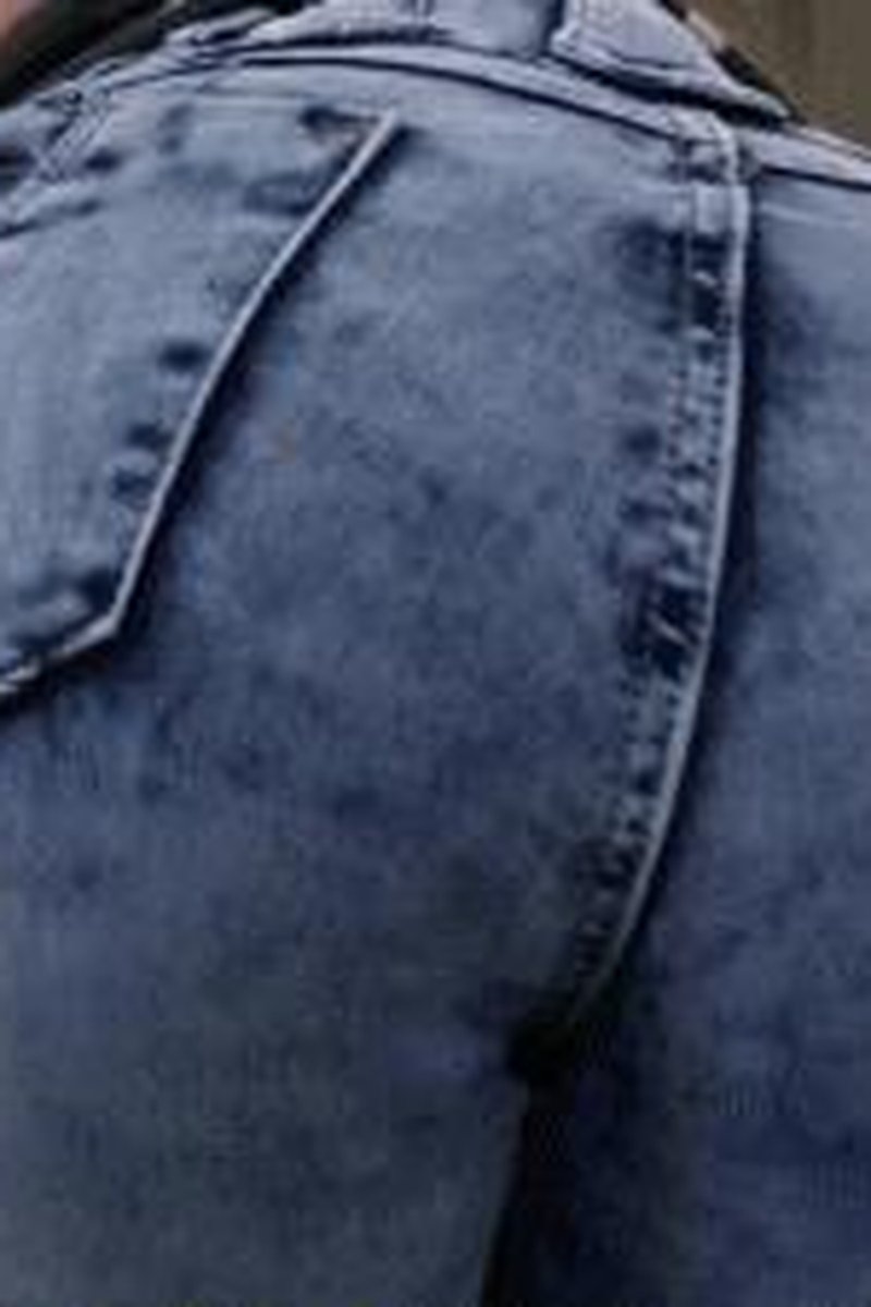 Fart Bully - Screenshot 1 of 4 - Ass Worship