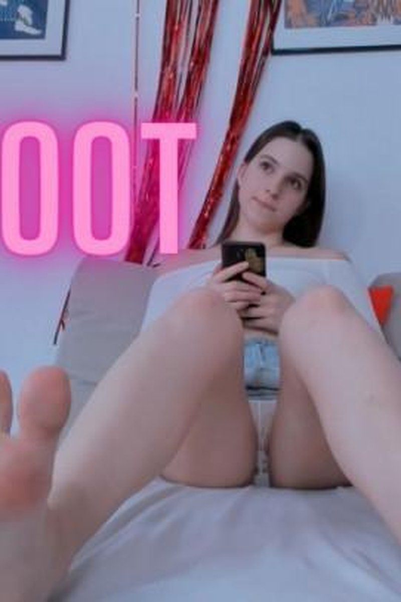 Barefoot - Screenshot 1 of 4 - Body Worship