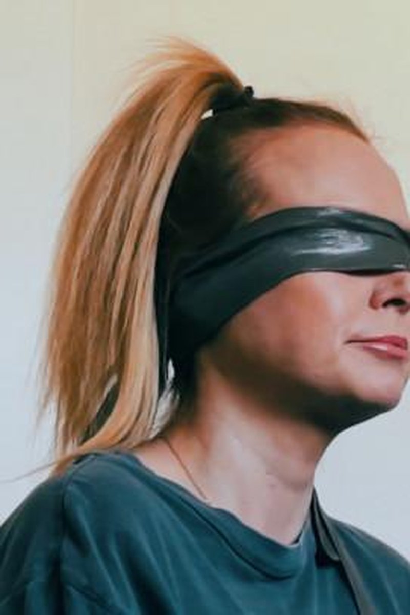 Blindfolded - Screenshot 1 of 4 - Anonymous Sex
