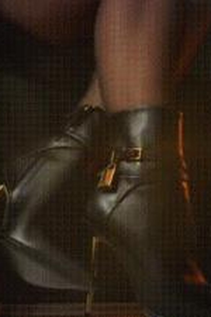 Leather Obsession - Screenshot 1 of 4 - Body Worship