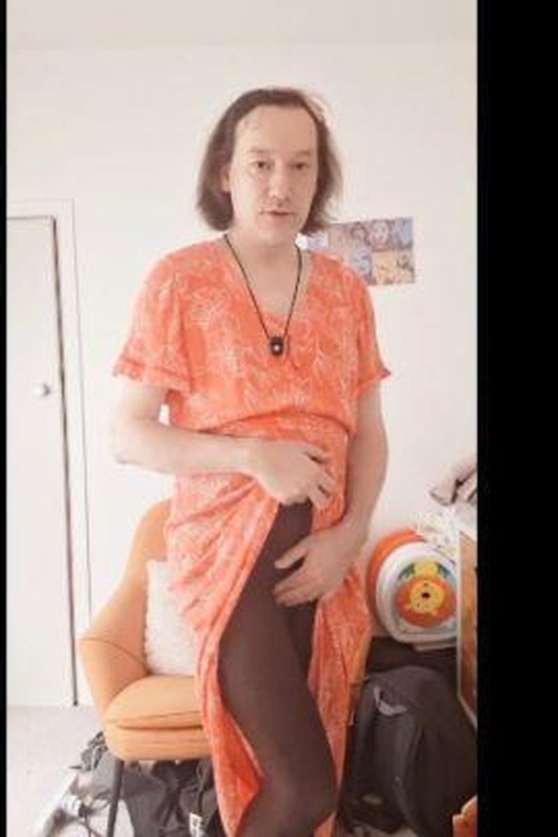 In Red - Screenshot 1 of 4 - Masturbation