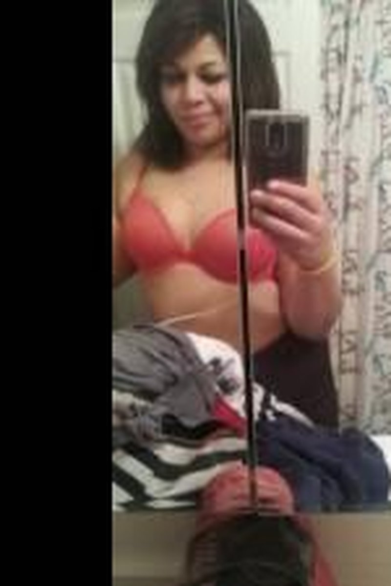 Teaser - Screenshot 1 of 4 - Natural Tits