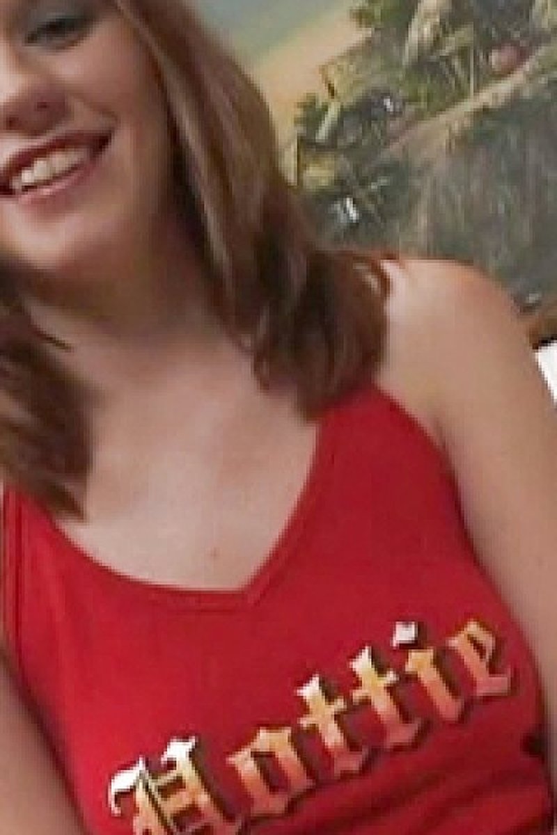 Smokie Flame Is An All American Nympho - Screenshot 1 of 4 - Brown Hair