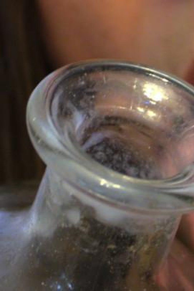 ******* Bottle - Screenshot 1 of 4 - Bathroom