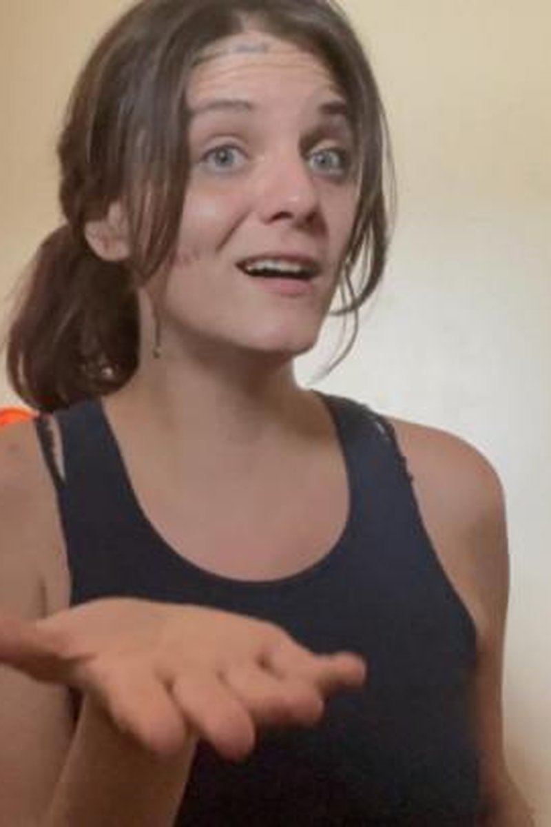 Burping Compilation - Screenshot 1 of 4 - Brown Hair