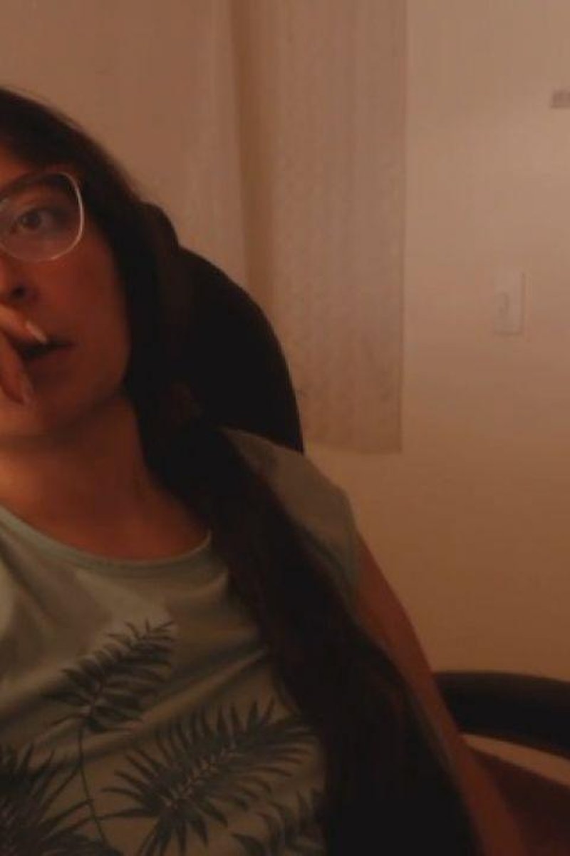 Causing Sneezing - Screenshot 1 of 4 - Face Fetish