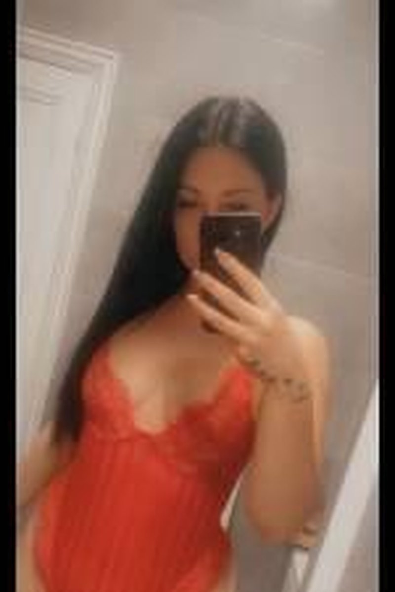 Red Like The Devil - Screenshot 1 of 4 - Addiction Fetish