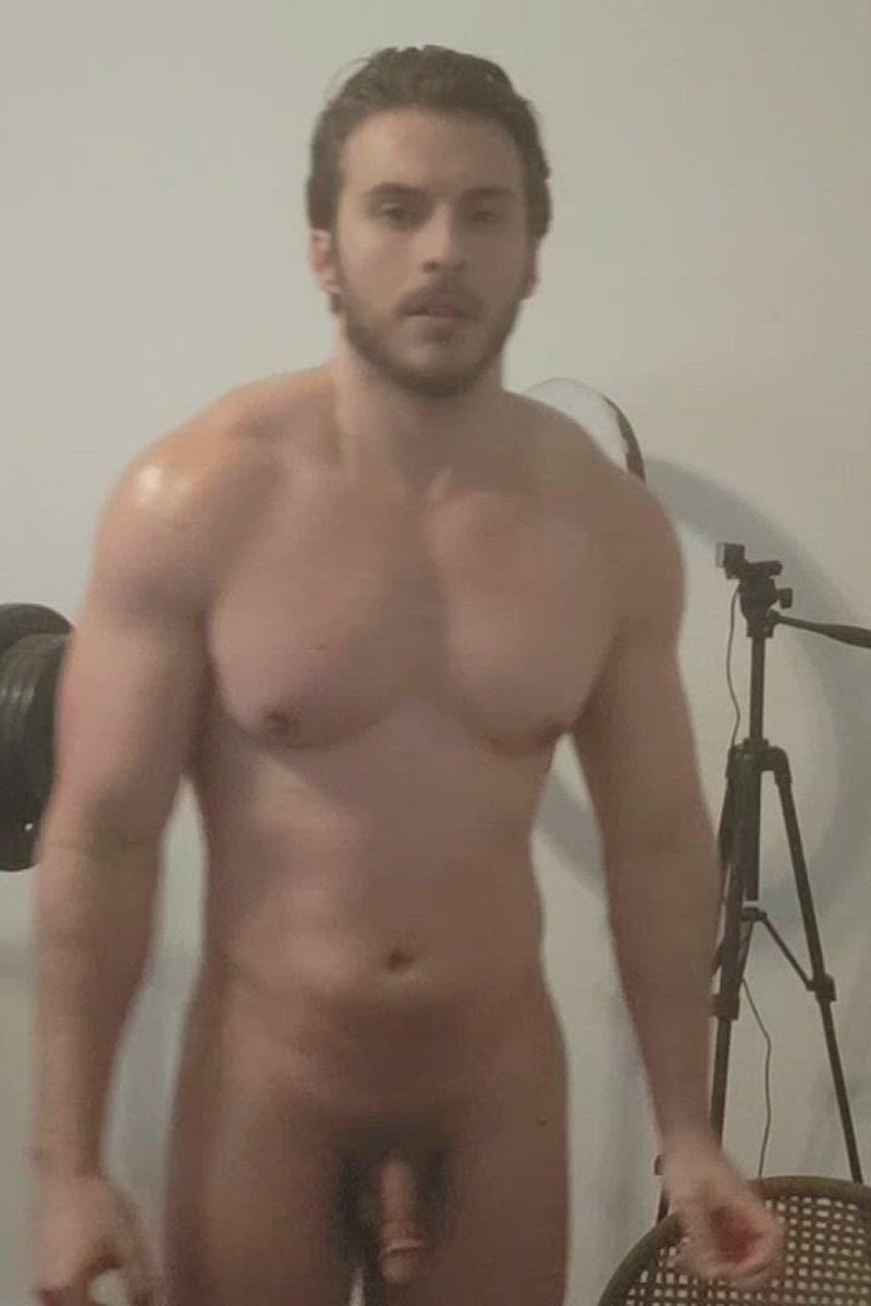 Big Arms - Screenshot 1 of 4 - Michael Fitt