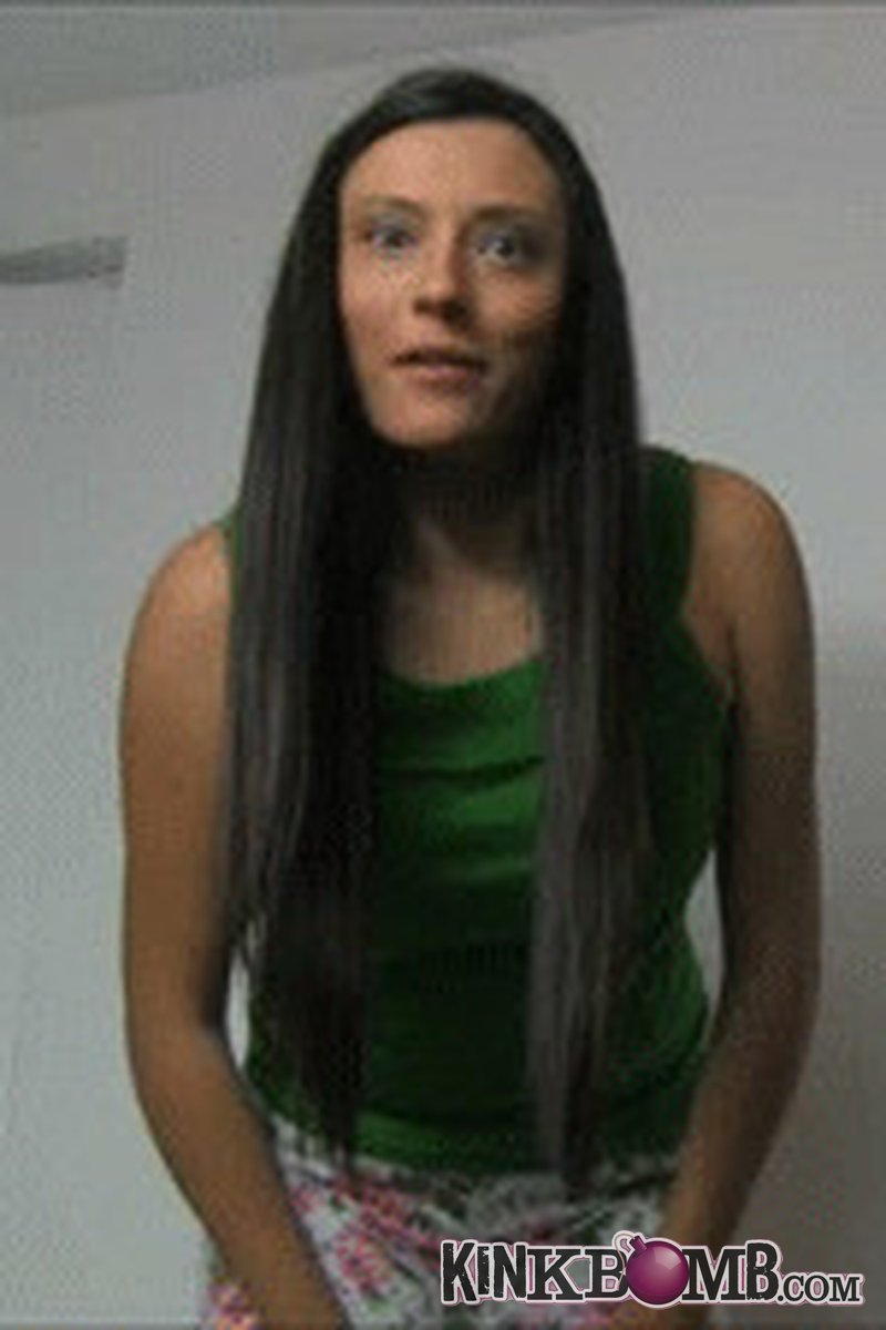 Spoiled Bianca: Tiny Twerp - Screenshot 1 of 4 - Humiliation