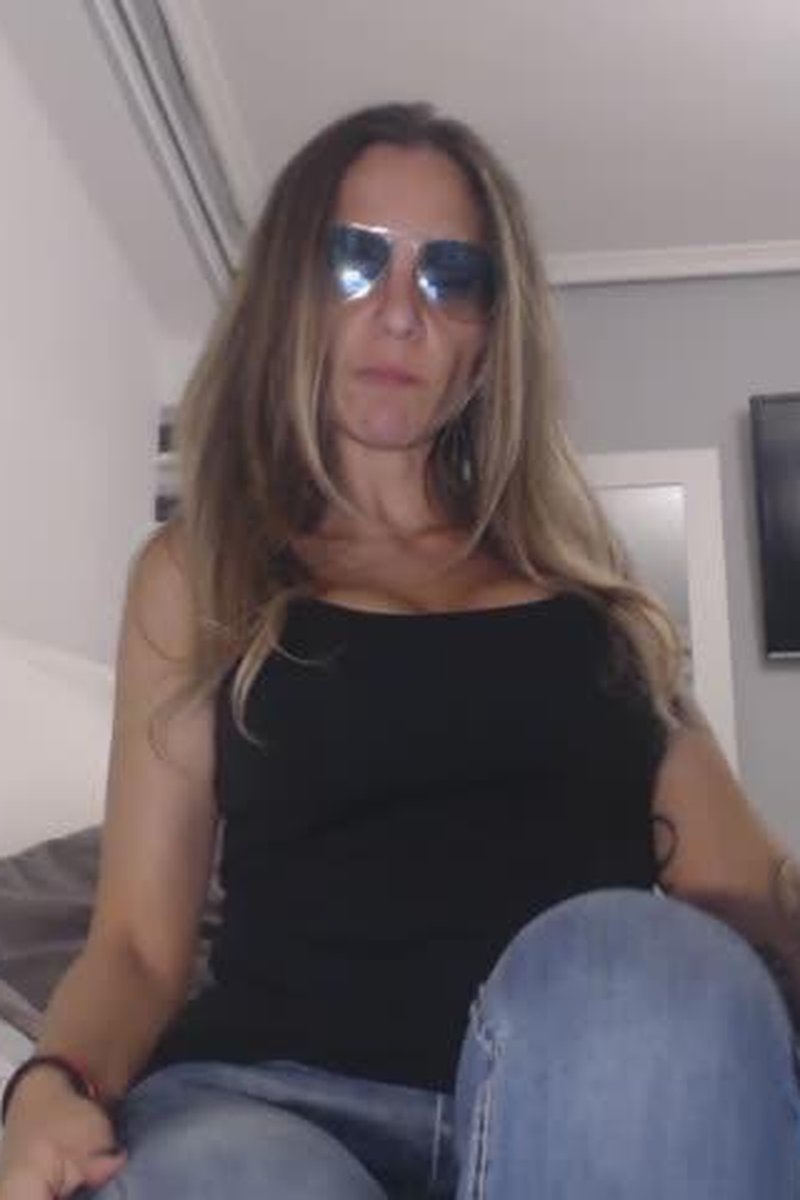 TP-manyvidsspanishfindomsonia-youre-just-a-cuckold-spanish-audio