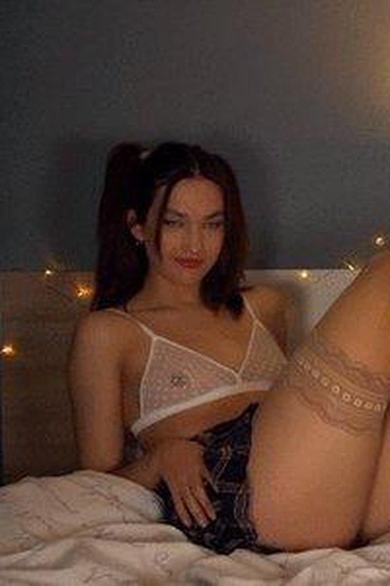 Help Me With Math - Screenshot 1 of 4 - Bitch