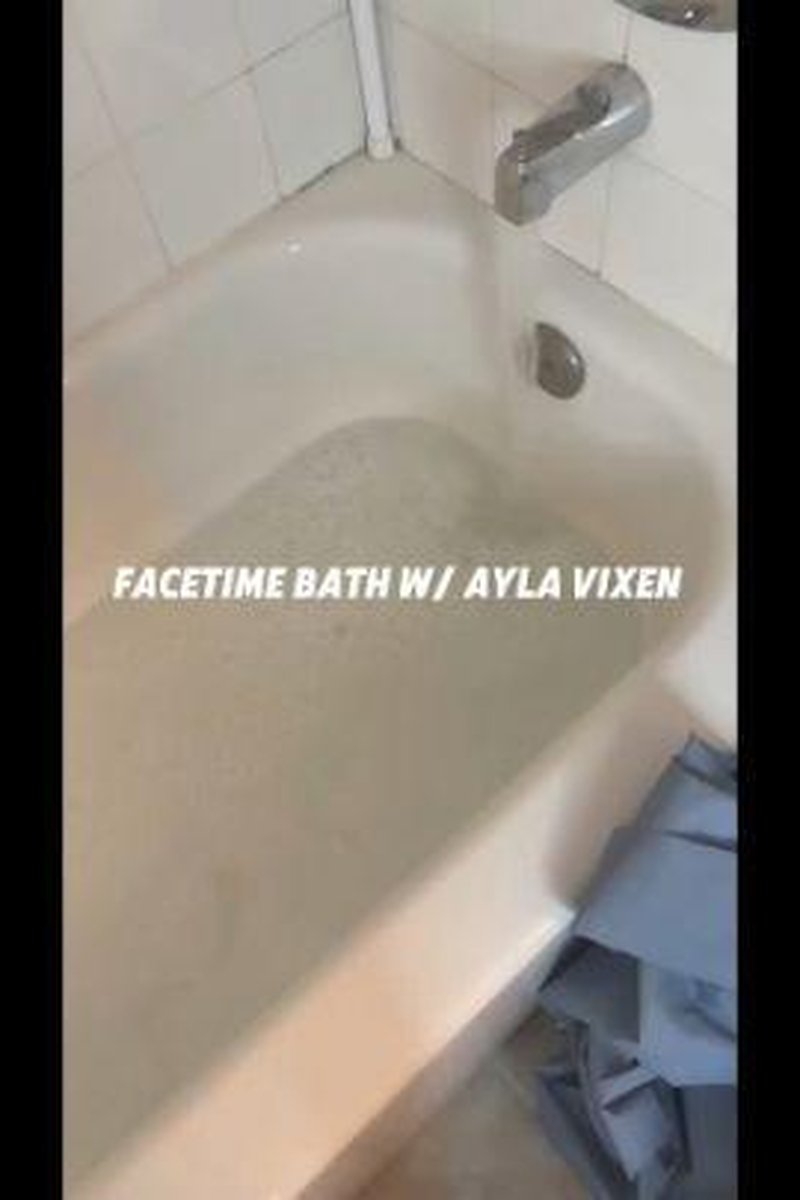 Facetime Bath With Me - Screenshot 1 of 4 - Babes
