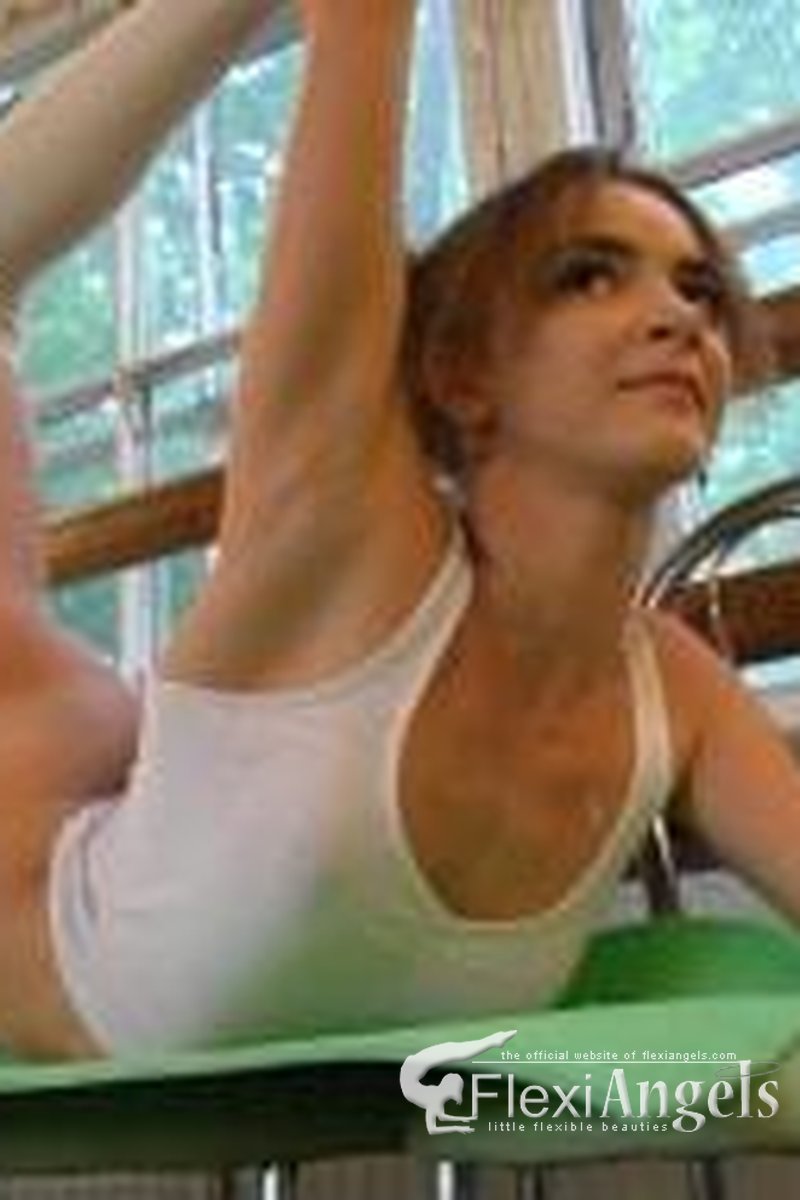 Hot Bending - Screenshot 1 of 4 - Anika