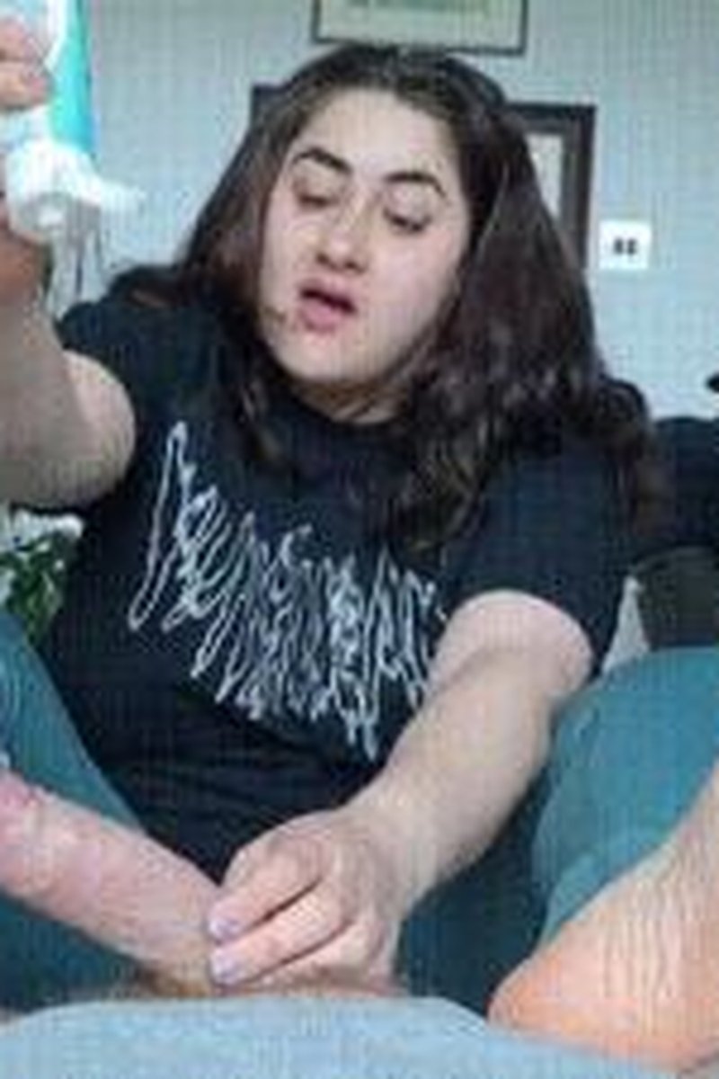 Toe Ring Footjob Explosion - Screenshot 1 of 4 - Cum On Body