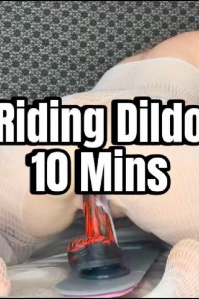 Riding Dildo - Screenshot 1 of 4 - Babes