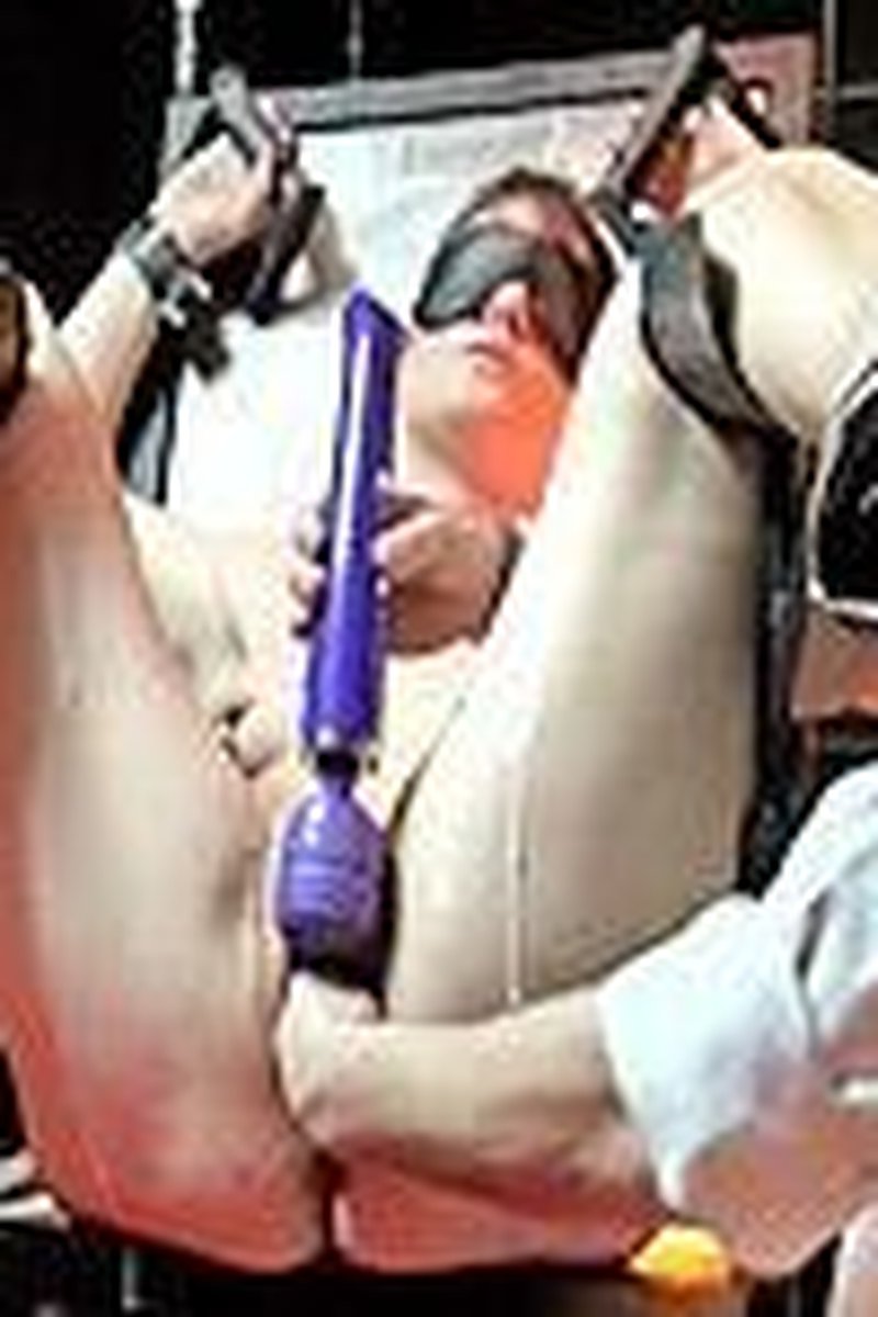 Fisting Orgasms In Bondage - Screenshot 1 of 4 - Amateur