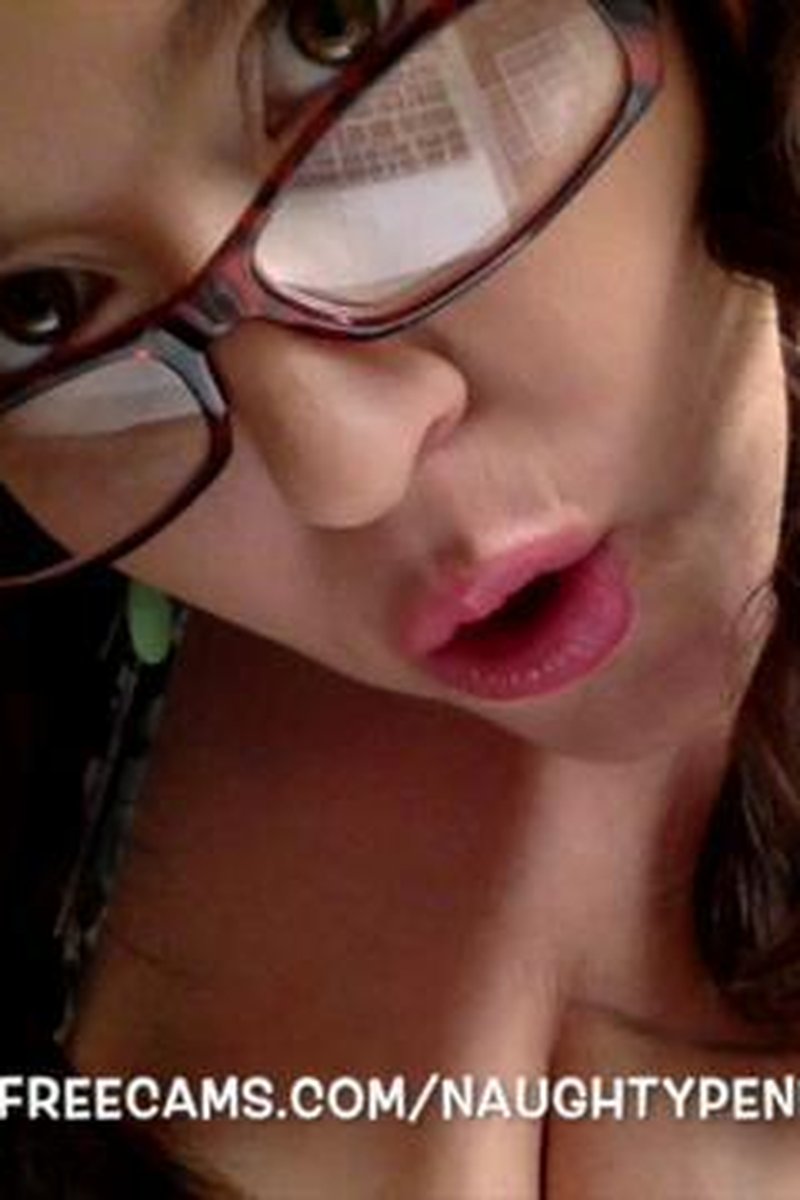 Sucking Tyler - Screenshot 1 of 4 - Big Tits