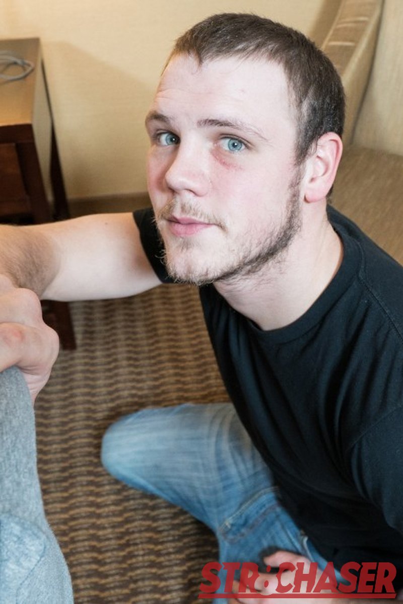 Levi - Screenshot 1 of 4 - Big Dick