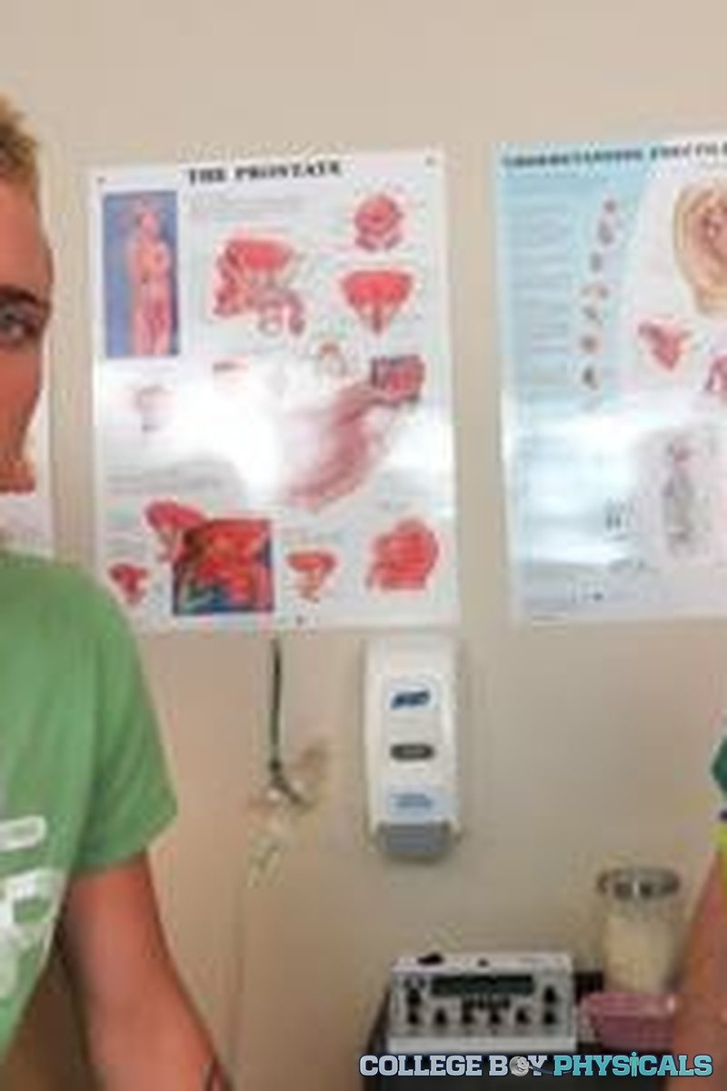 Dr Decker & Brad - Screenshot 1 of 4 - Gay