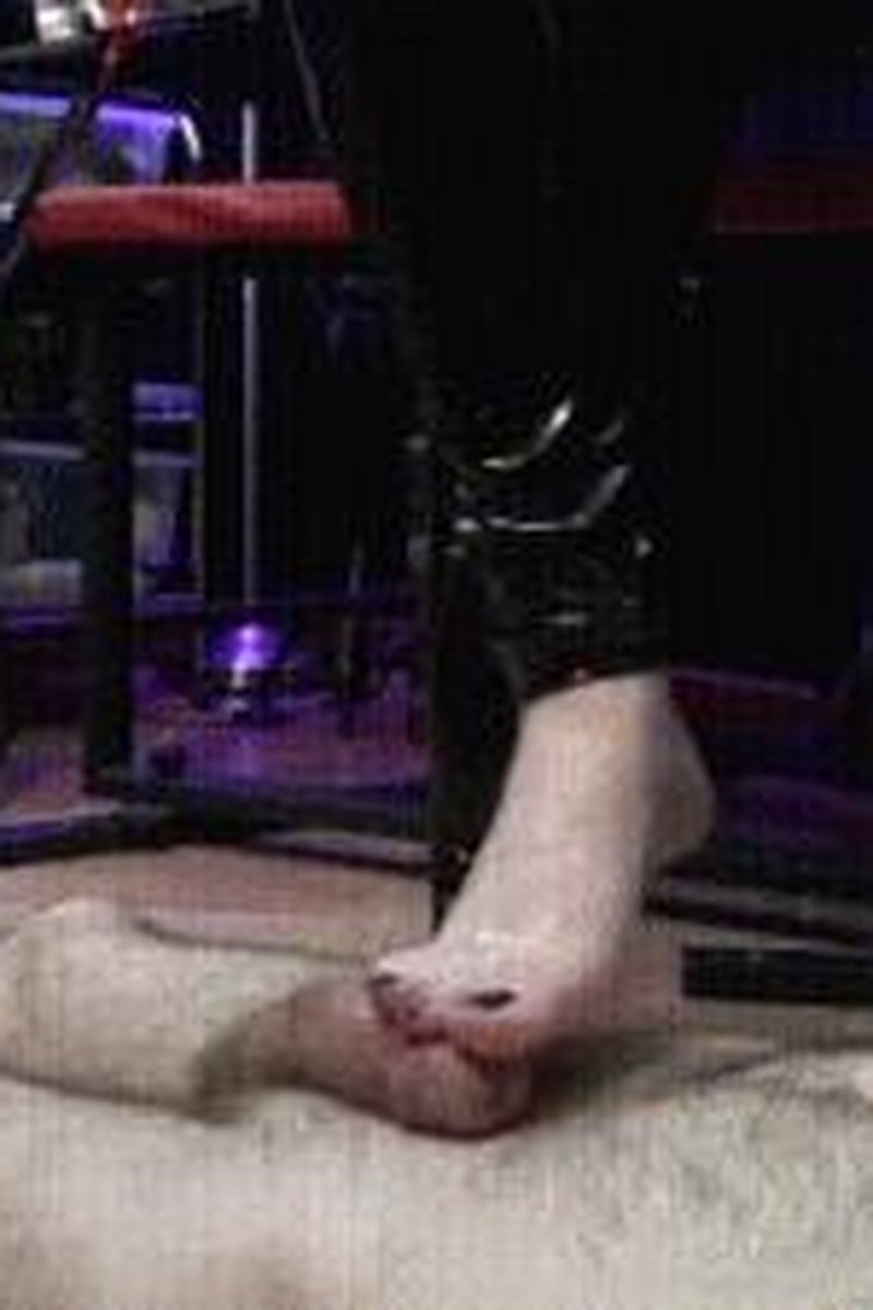 Mistress Nyx Footjob And JOI Controller - Screenshot 1 of 4 - Femdom