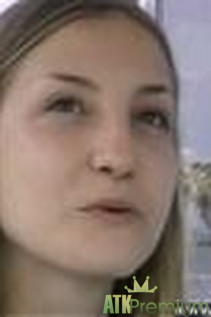 Isabela - Interview - Screenshot 1 of 4 - Isabela Isa002