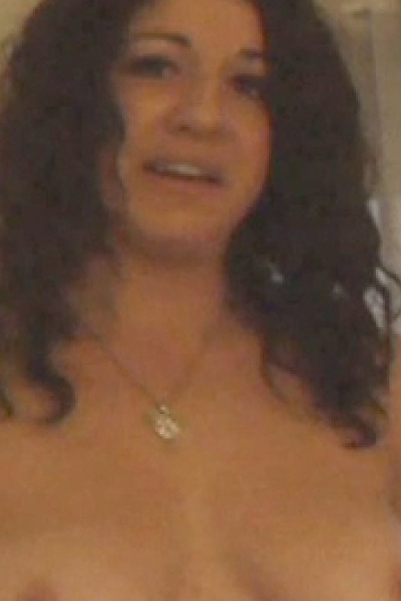 Selena Is A Nasty Las Vegas Newbie - Screenshot 1 of 4 - Brown Hair
