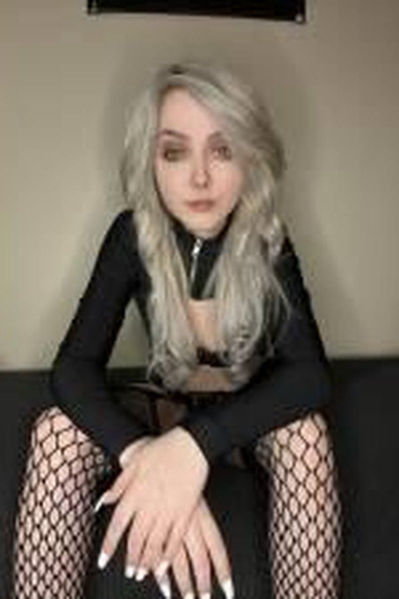 Front View? - Screenshot 1 of 4 - Belly Fetish