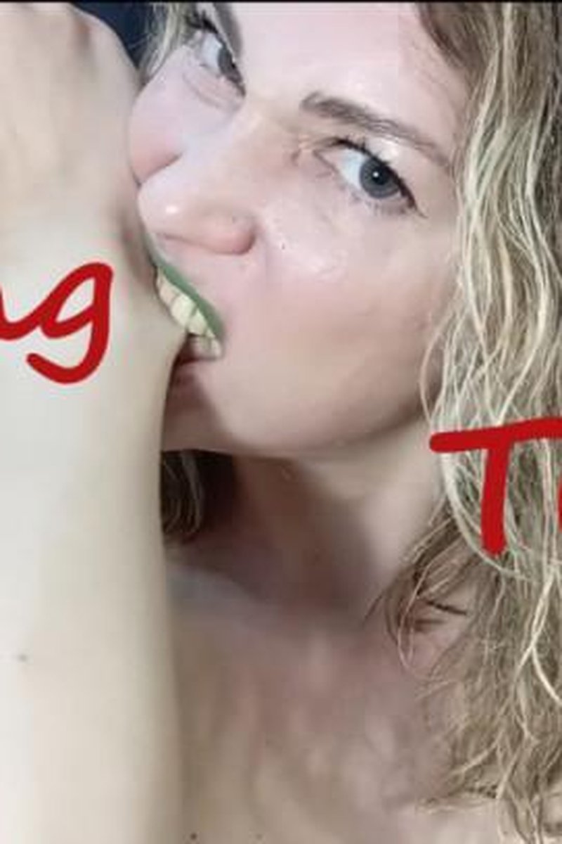 Biting You - Screenshot 1 of 4 - Biting