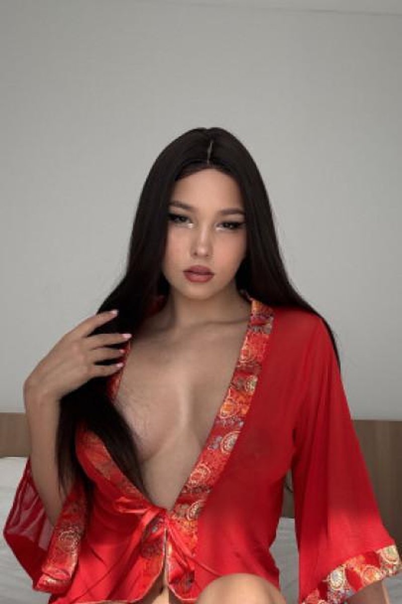 I Tease You For Free - Screenshot 1 of 4 - Asian